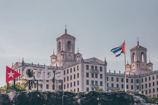 Comment organiser un voyage à Cuba : Guide complet des meilleurs endroits, forfaits et visas